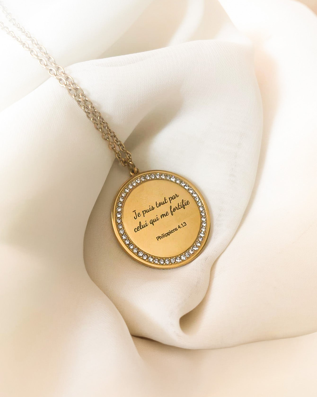 Collier en acier inoxydable "Je puis tout par celui qui me fortifie"